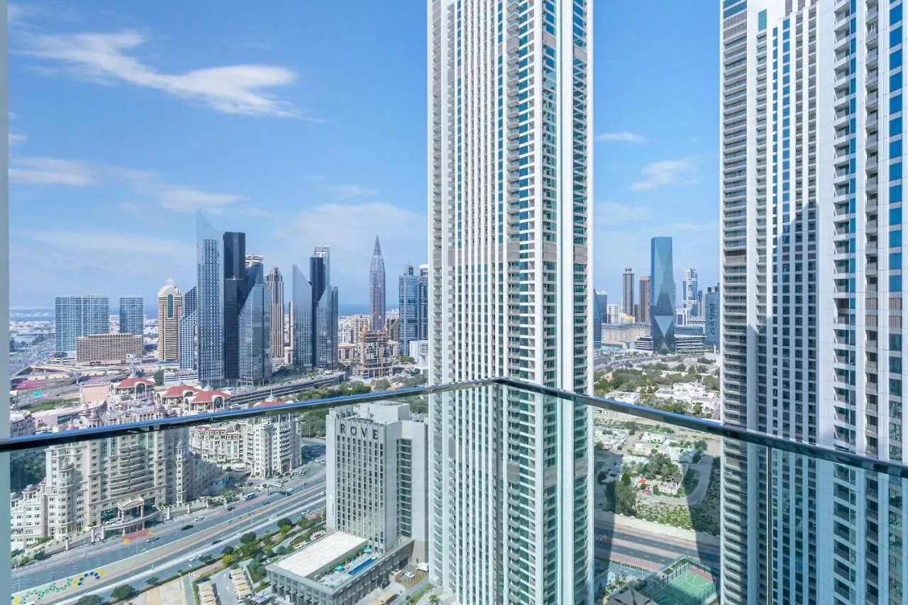 City Skyline View I Direct Access To Dubai Mall Apartment United Arab Emirates